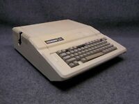 Apple IIe A2S2064 Vintage 1980's Desktop Personal Computer System